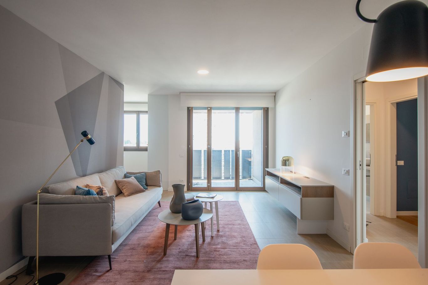 Esempio di soggiorno del cantiere Abitare Trilogia Navile progettato da Gabetti Home Value.