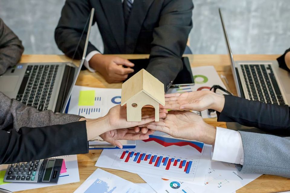 team immobiliare a lavoro
